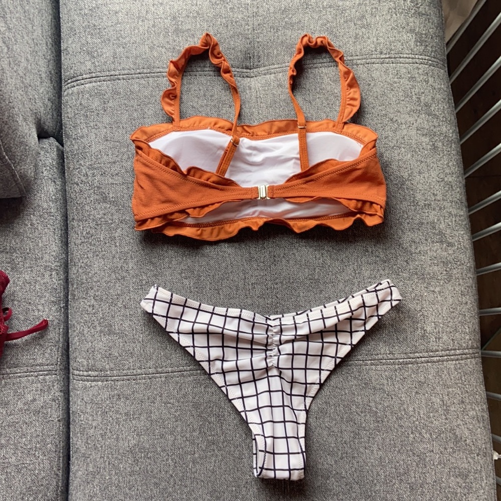 Cute Bikini! - Picture 2 of 4